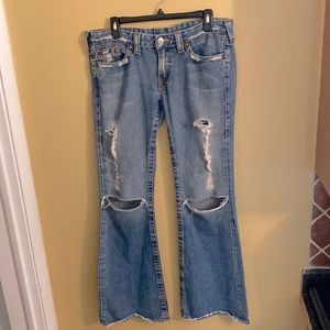 TRUE RELIGION DISTRESSED Bobby WIDE FLARE 32x33. Size 14